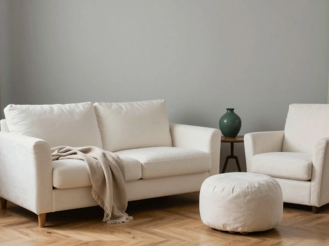 Какого цвета должны быть стены, если мебель белая: практичные решения для гостиной