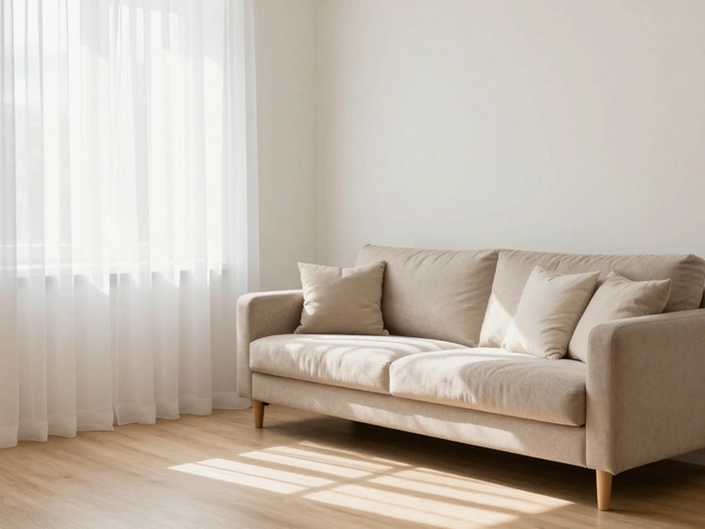 Какой цвет мебели увеличивает пространство в комнате?